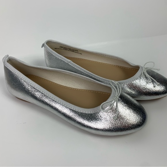 NWT J Crew Girls Silver Metallic Ballet Flats Shoes Size 3 Crewcuts - Picture 4 of 9